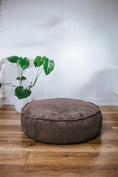Cargar la imagen en la vista de la galería, Runder Sitzpuff aus Cord, perfekt für ein Kind - Komfort für Ihren Kleinen