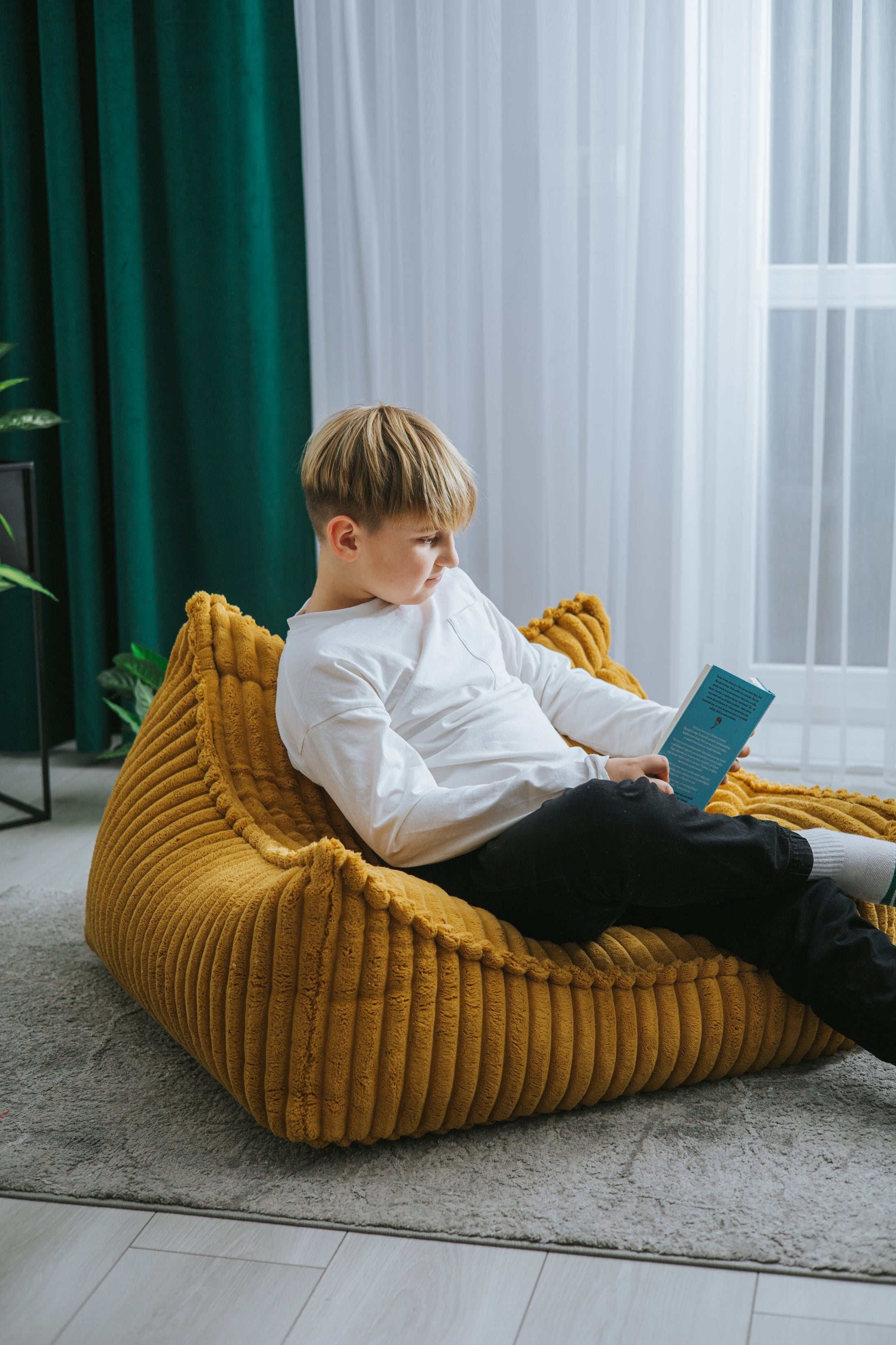 Teddybär Sessel – Gemütlichkeit und Stil in breitem Cord