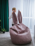 Bild in Galerie-Betrachter laden, Sako Sitzsack mit Hasenohren