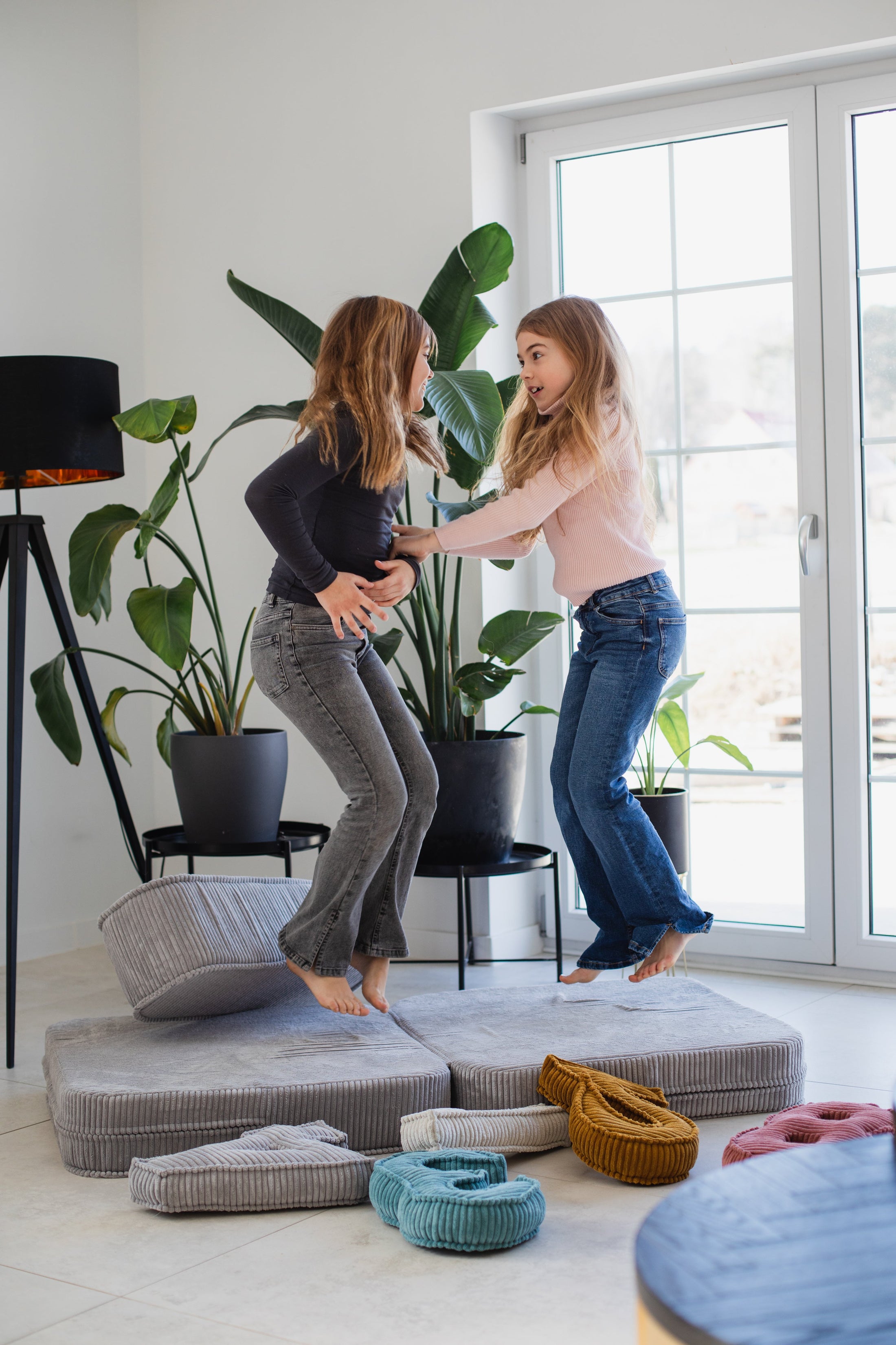 Zweiteilige Klappmatratze mit Kopfstütze – Komfort, Stil und Vielseitigkeit in Ihrem Zuhause!