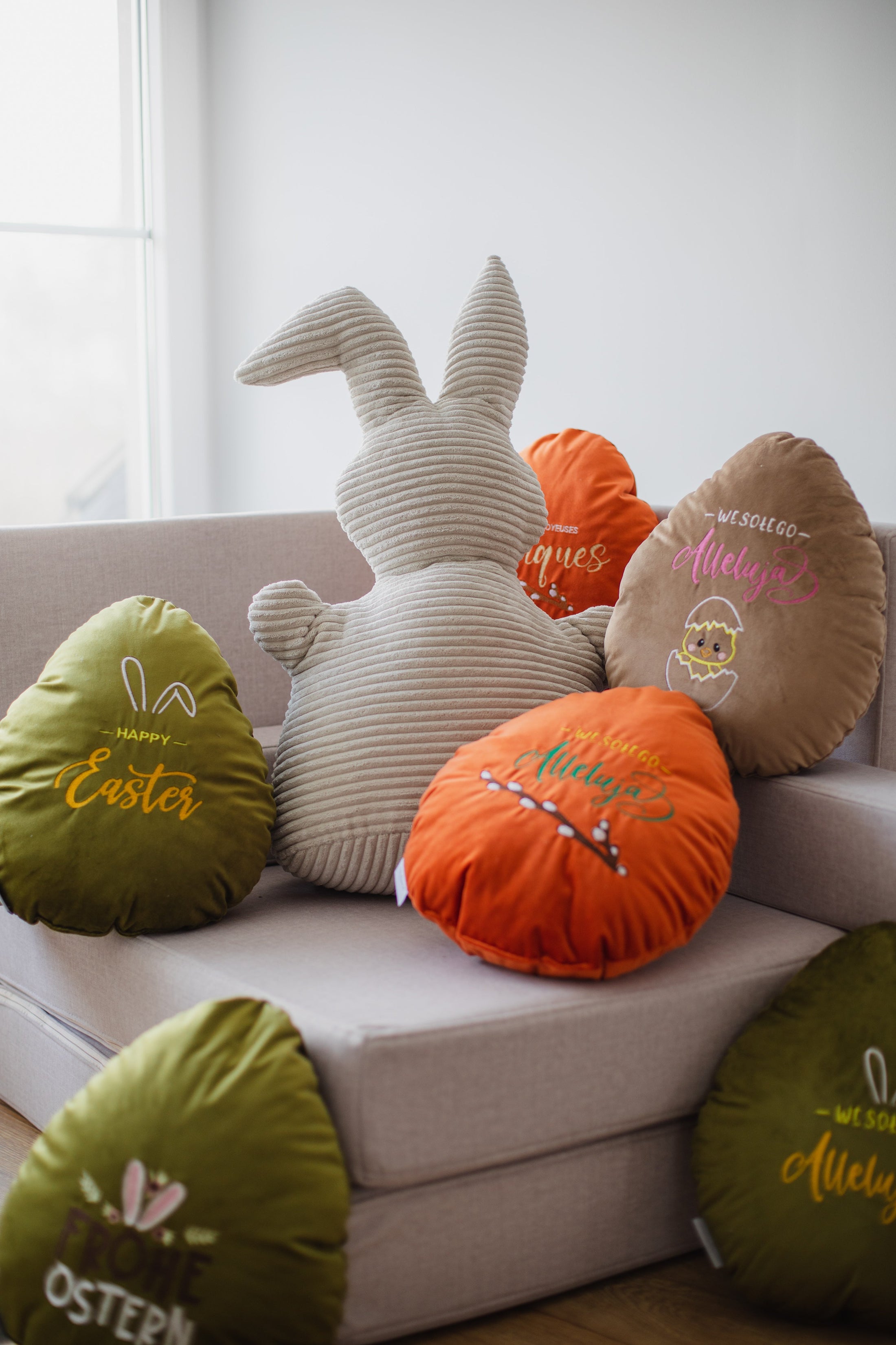 Dekokissen „Ostereier“ - Der Zauber der Osterwärme!