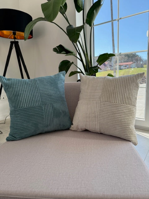 Dekokissen – Cord mit Schachbrettmuster