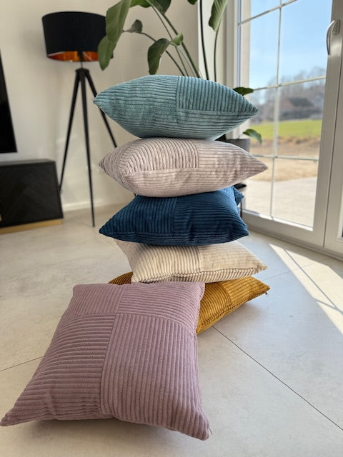 Dekokissen – Cord mit Schachbrettmuster