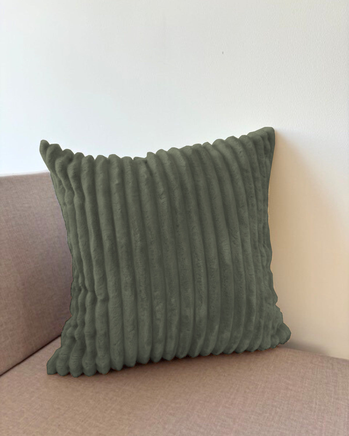 Dekorative Kissen aus breitem Cord