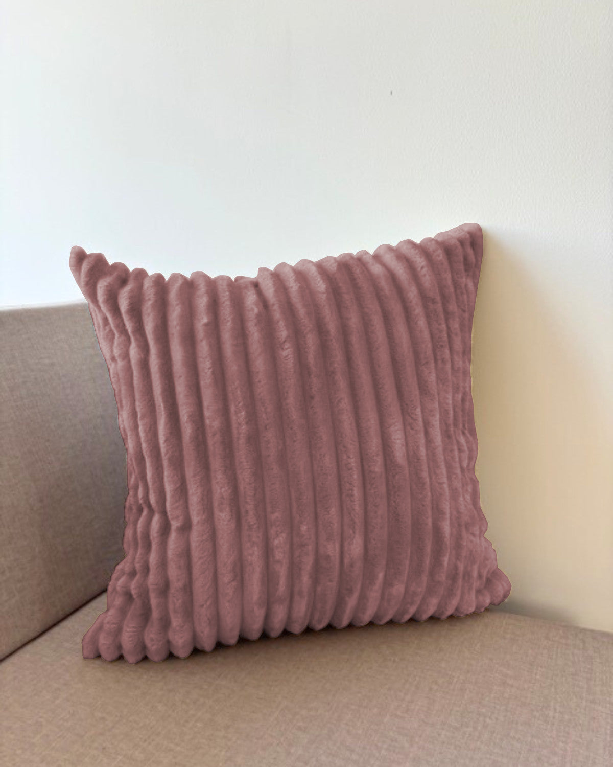 Dekorative Kissen aus breitem Cord