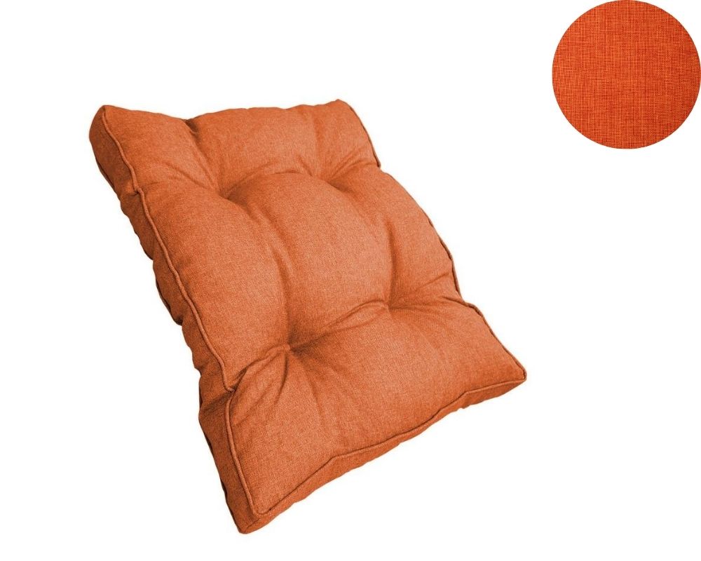 Cojines acolchados para muebles de ratán.