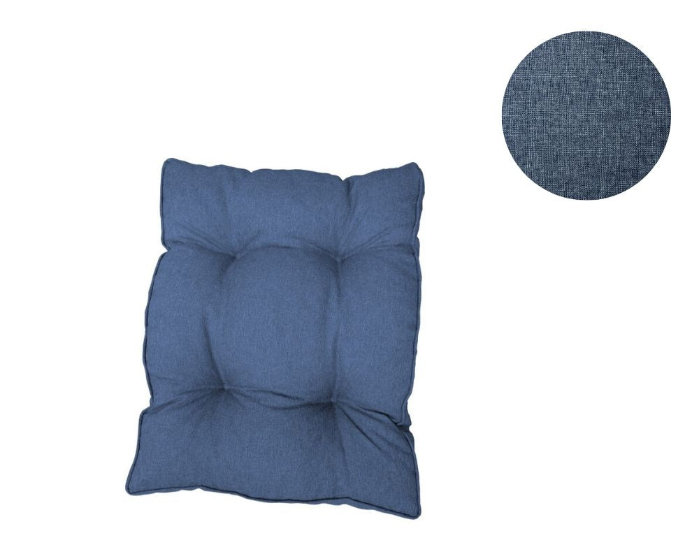 Cojines acolchados para muebles de ratán.