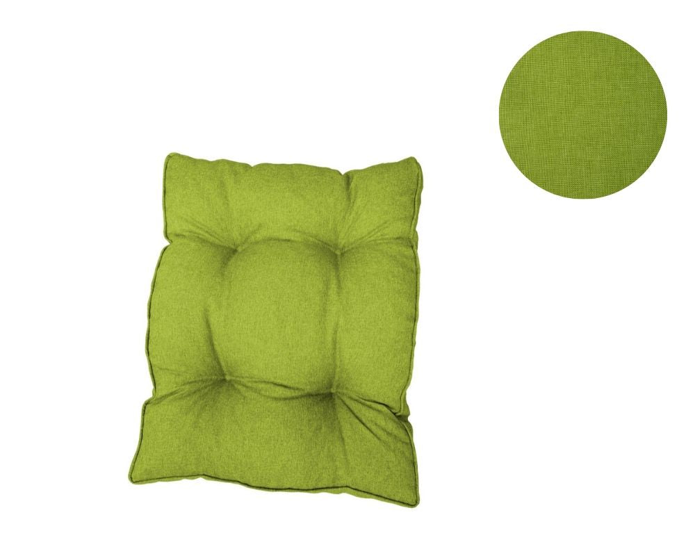 Cojines acolchados para muebles de ratán.